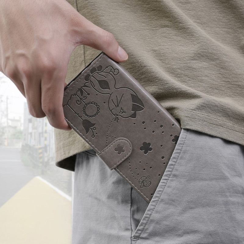Etui Folio Google Pixel 8 Kot I Pszczoły Na Smyczy Etui Ochronne